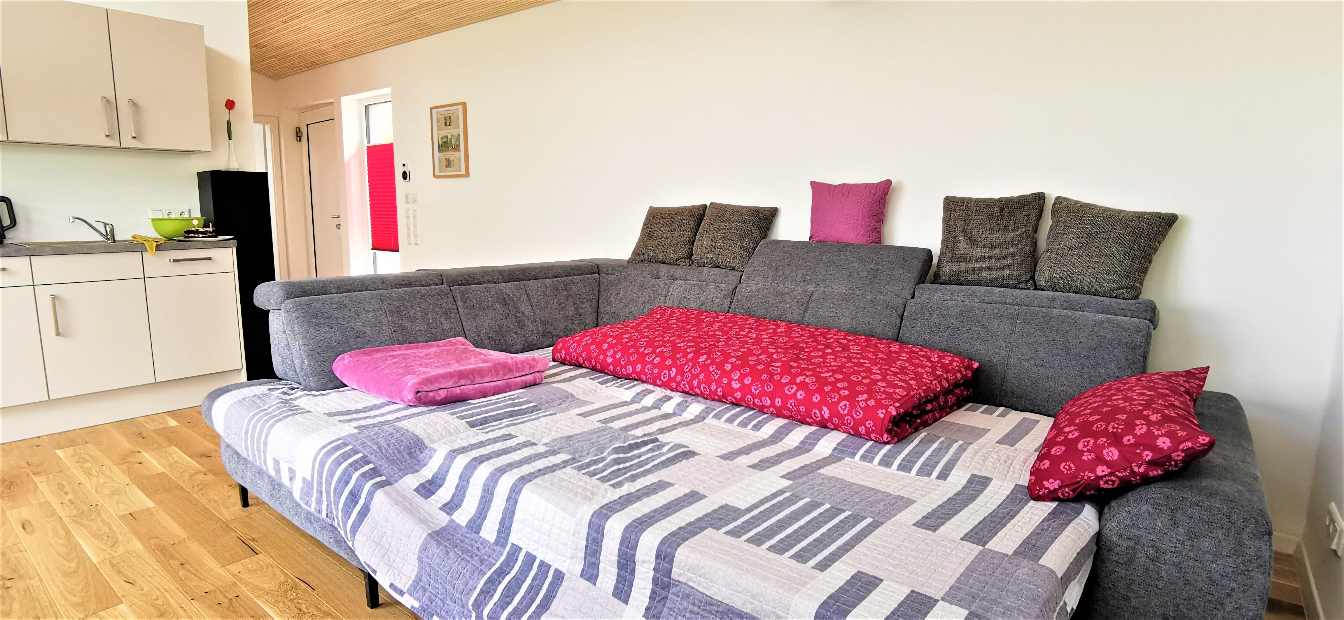 Ferienhaus Baden-Baden Bühl – Super bequemes Schlafsofa (Wohnzimmer)